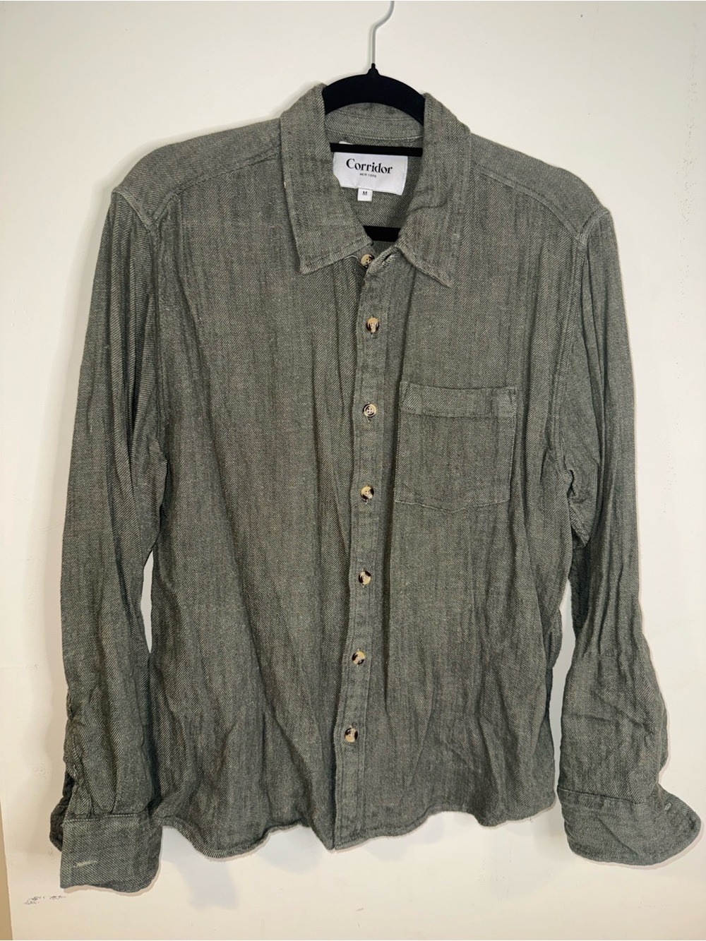 Corridor New York Men’s M Olive Textured Woven Shirt